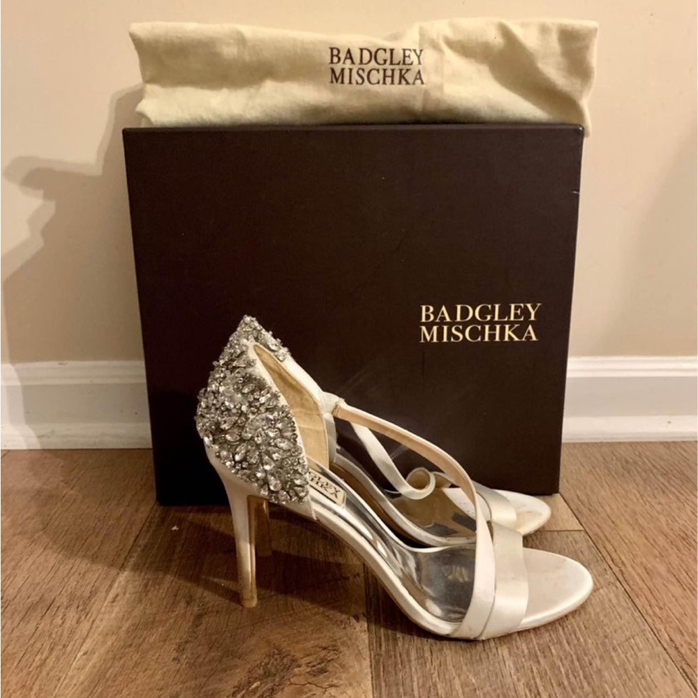 Badgley Mischka Pumps